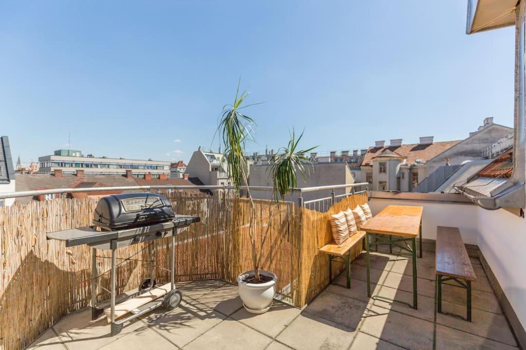 Modern Colonial Style, Central, Rooftop, Bbq 维也纳 外观 照片